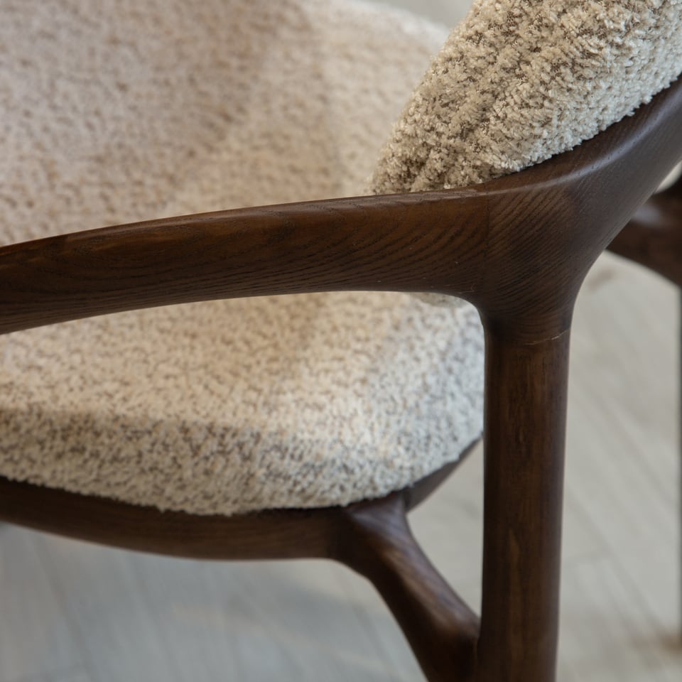 skye stool.png