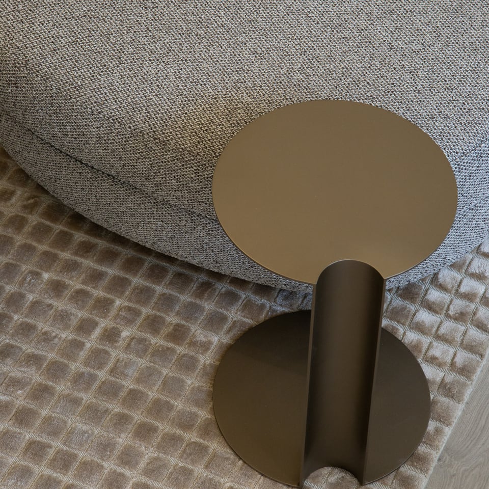 skye stool.png