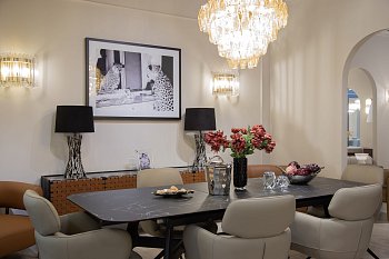 Раздвижной обеденный стол Acorn