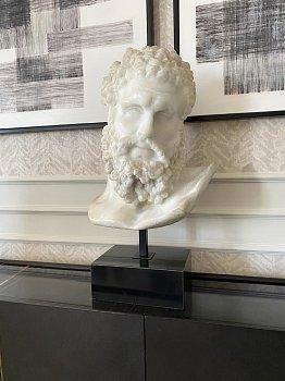 Скульптура  Farnese Hercules
