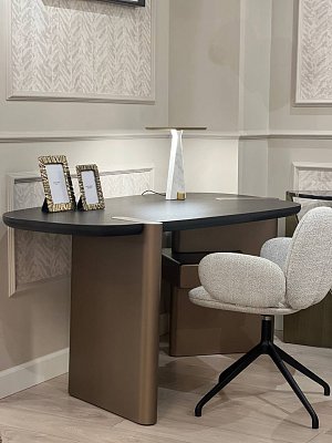 Вращающийся стул Dax