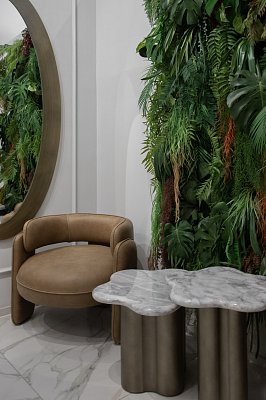 Приставной стол Фаррелл фигурный, столешница из мрамора Греция