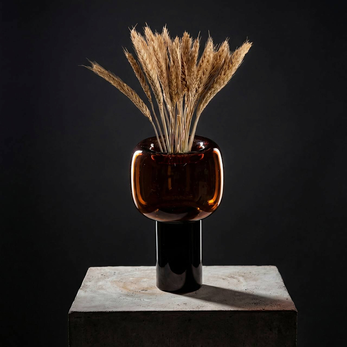 Новая коллекция дизайнерских стеклянных ваз 2026 